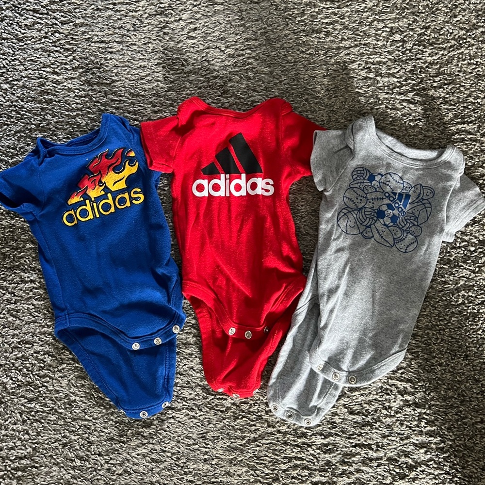 3 Adidas onesies 3 months (fits more like a 0-3 month) worn once each.